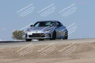 media/Oct-04-2025-OnGrid (Sat) [[44bd565ffa]]/Green Group/Grapevine/